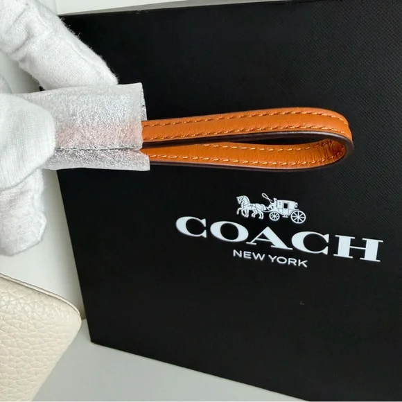NWT Disney X Coach Essential Small Wristlet - Picture 8 of 10
